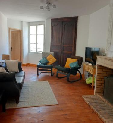 Ruffec Appartement | Au Coin Maison