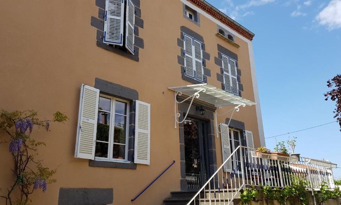 Mareugheol Maison | Au Coq Bleu