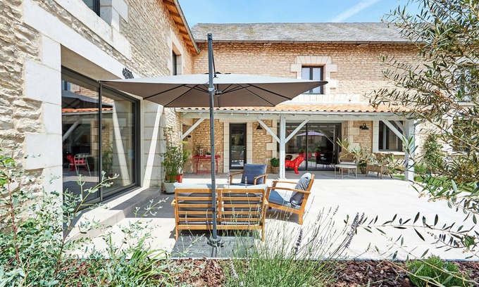 Neuville-de-Poitou Maison | Au logis de Bellefois