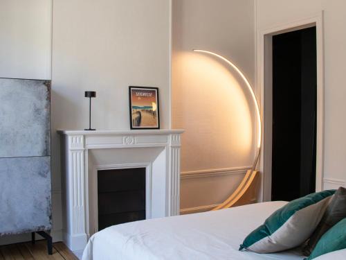 Reims City Centre Appartement | Au pied de la Cathédrale, bel appartement, lumineux avec 2 chambres