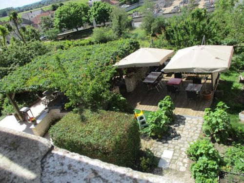 Crouzilles Hôtel | Auberge "AU BON ACCUEIL"