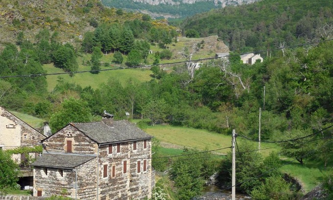 Les Vanels Hôtel | Auberge du Tarnon