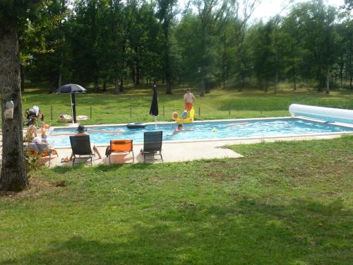 Montpezat-de-Quercy Hôtel | AUBERGE LE GABACHOU