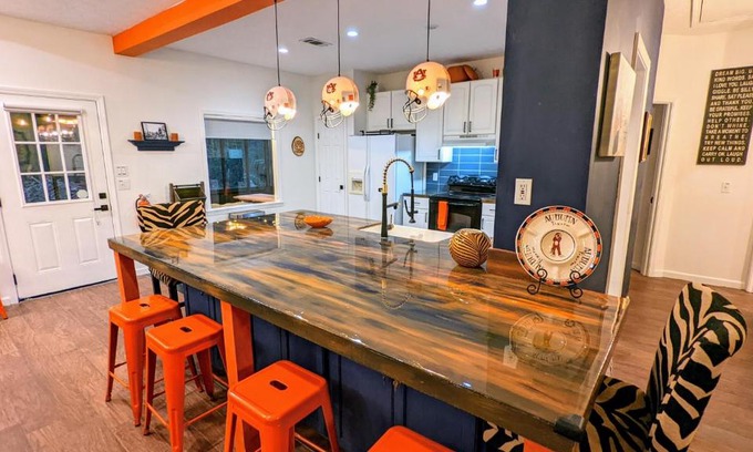 Fortson Maison | Auburn Alumni House on 20 acres