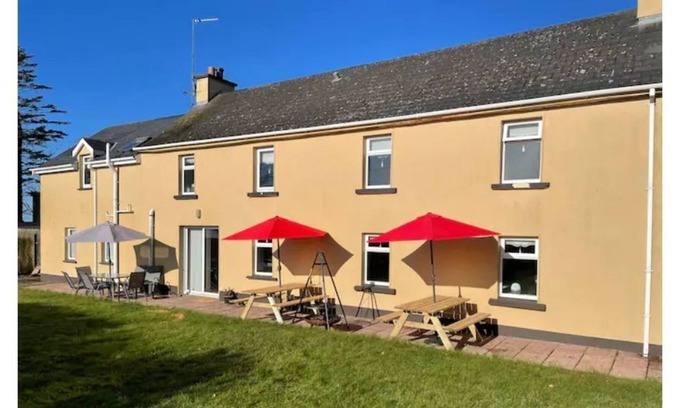Hook Head Maison | Aughfad Main House Indoor sports hall & games area