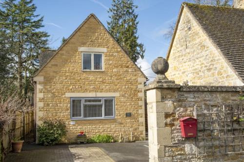 Bourton Maison | Augusta Cottage
