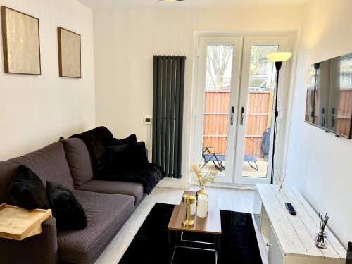 Custom House Maison | Auracasa Monarch suite