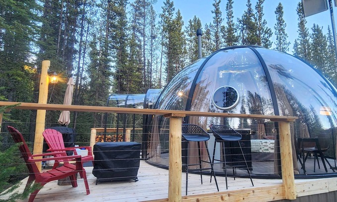 Rock Lake Maison | AuroraSphere Transparent Dome on Wilderness Trail -Secluded with Vista Views