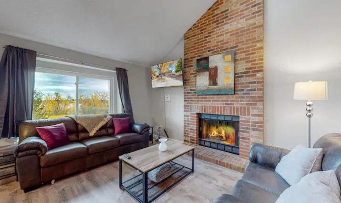 Prides Crossing Maison | Aurora 3 King Beds Updated Upper Unit Quincy Lake