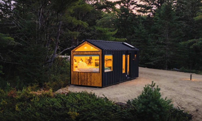 Sullivan Cabine | Aurora Nook-Cabin w/Shower & Queen Bed