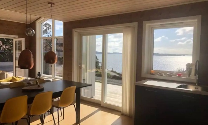 Austevoll Maison | Austevoll Cottage With Stunning sea Views!
