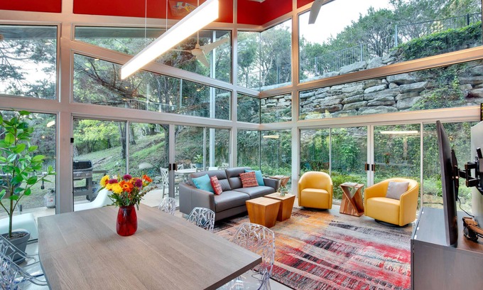 Apache Shores Maison | Austin Glass House-As Seen on TV and Two Movies