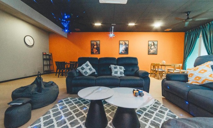 Taman Mount Austin Appartement | Austin Shoplot Grand KTV Party 15pax Mahjong Chill by Our Stay