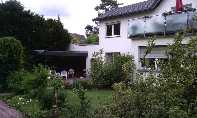 Roesrath Appartement | Maison d'hôtes avec terrasse près de l'aéroport