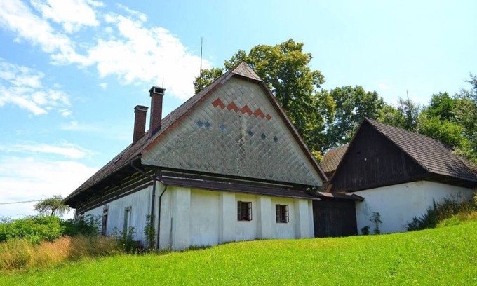Kostalov Cabine | Autentická horská chalupa ze 17. století s vnitřním dvorem - Kundratice
