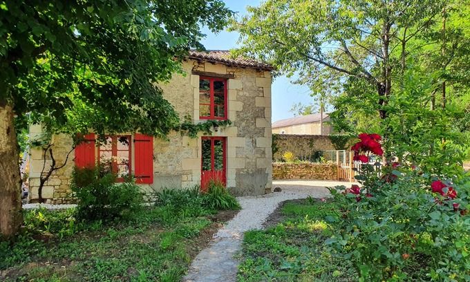 Saint-Laon Maison | Maison authentique et chaleureuse, Gîte de Marcoux
