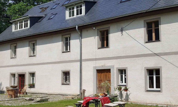 Janowice Wielkie Villa | Demeure rustique avec jardin en Basse-Silésie.