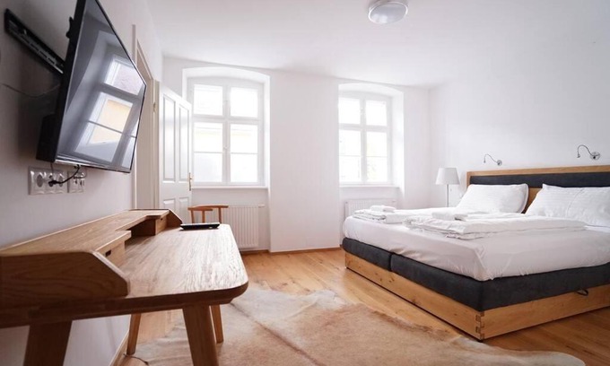 Modling Appartement | Authentic Austrian Flat in the South of Vienna