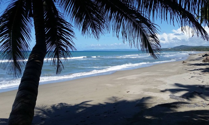 Las Canas Maison | Authentic Beachfront Caribbean Hideaway-Crashing Surf, Palms, & Tradewinds!