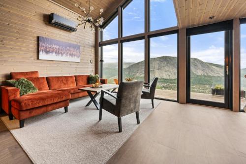 Valle Maison | Authentic Cabin Life With Løefjell View