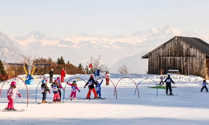 Bogeve Chalet De Ski | Chalet authentique en Vallée verte (rdc du chalet ) a BOGEVE HAUTE SAVOIE