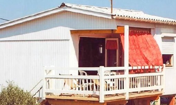 Gruissan Plage Chalet De Ski | Authentique chalet sur pilotis avec vue sur mer, 4 couchages, tout confort