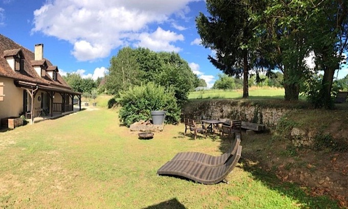 Saint-Jean-d'Eyraud Maison | Fermette authentique en Périgord Pourpre