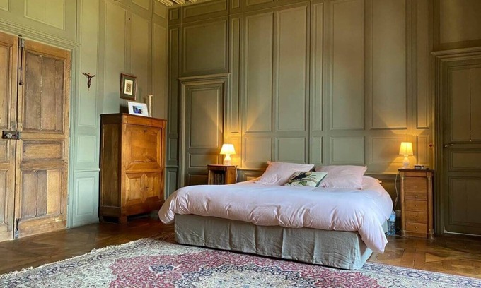 Moulins-le-Carbonnel Autre | Authentic property, 200km from Paris, 14 people and +