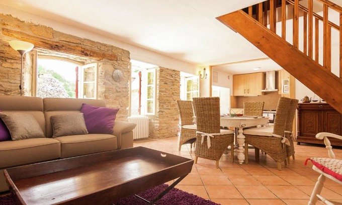 Saint-Medard-d'Excideuil Maison | Authentic farmhouse with heated pool 12x6 close to a river on a beautiful spot