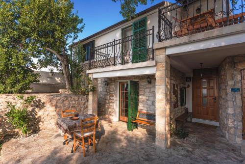 Drvenik Mali Maison | Authentic House Pelegrinka