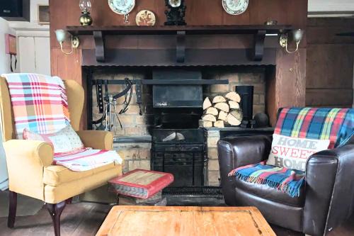 Ballymascanlan Maison | Authentic Irish Cottage, Rural Ballymascanlon
