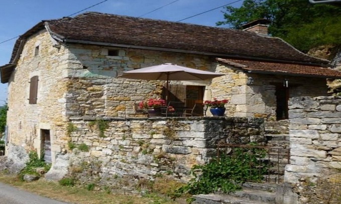 Ambeyrac Maison | Petite maison authentique