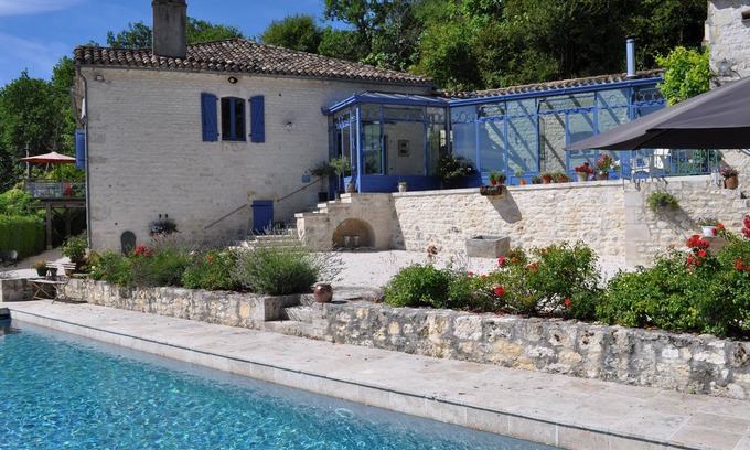 Lendou-en-Quercy Maison | Mas authentique avec superbe vue et grande piscine