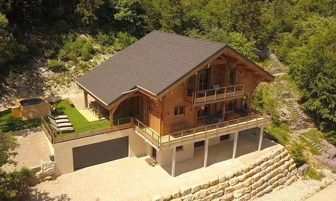 Foncine-le-Haut Chalet De Ski | Authenticité, confort, sport et relaxation
