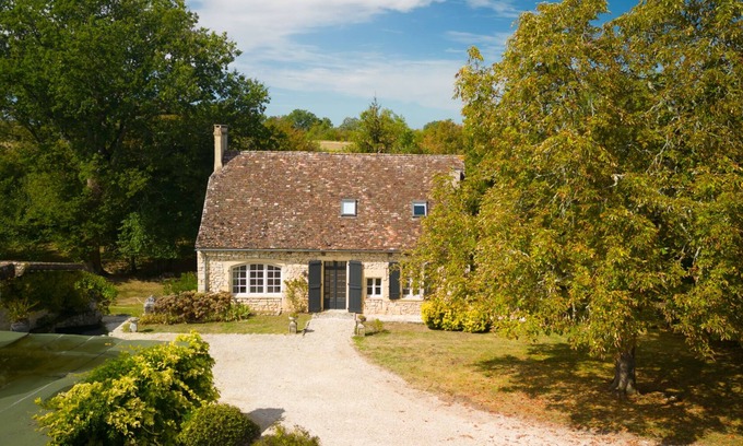 Naussannes Maison | Une belle maison authentique avec un décor moderne. Cuisineluxe, airconditioning