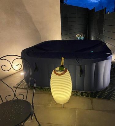 Prunay Appartement | Autour de la bulle