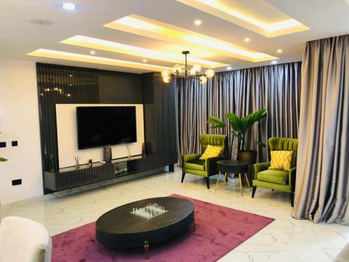 Ofin Appartement | Autumn Green's 1,2 and 3 beds 1004 Estate