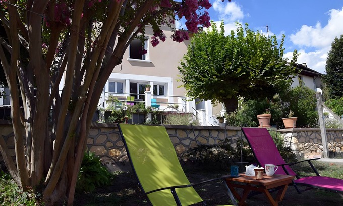 Saint-Germain-du-Salembre Maison | Aux Mille et Une Collines