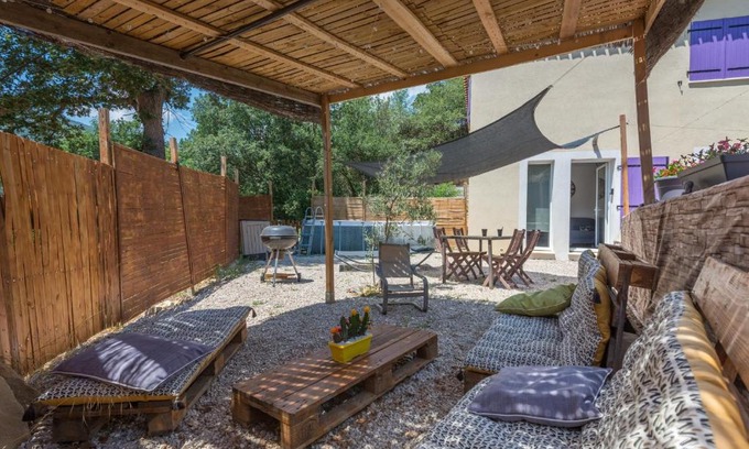 Contes Appartement | Aux Studio sous les oliviers Netflix et Disney plus