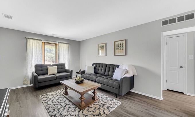 Munster Appartement | AVAIL 10/11/25- NEW 2BED CONDO by Hospital & Chicago