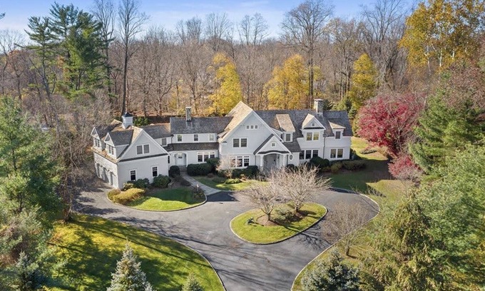 Westport Maison | AVAIL 4TH OF JULY WEEK! 5-Bedroom Estate with Saltwater Pool, Spa, Game Room