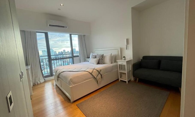 Makati Appartement | Aveline Suites Aesthetic Skydeck View ACQUA Private Residences near Rockwell Makati