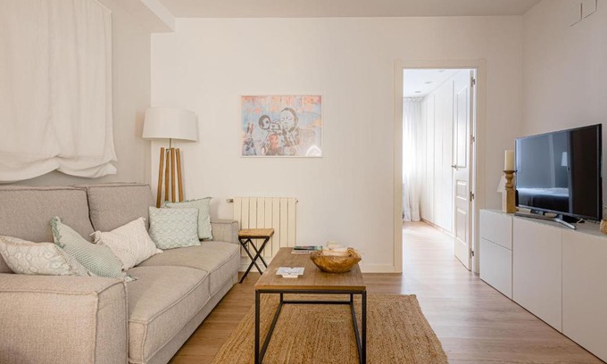 Camorritos Appartement | Avenida América - Cama King, AC, junto a la estación