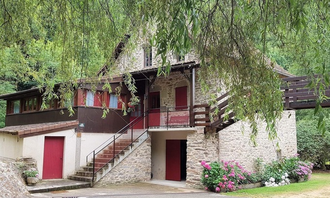 Mayran Cottage | Gîte Aveyron: Moulin 4* grand confort au bord de la rivière Aveyron
