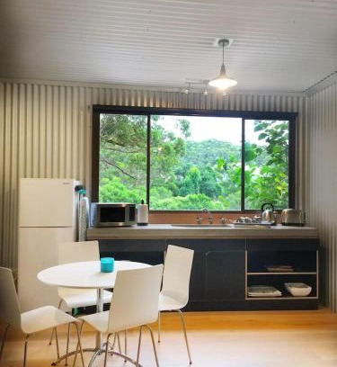 Avoca Beach Appartement | Avoca Beach and Bush