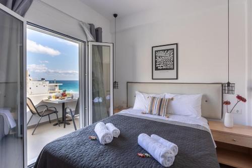 Minoa Pediada Appartement | Avra 3 modern apt by the sea