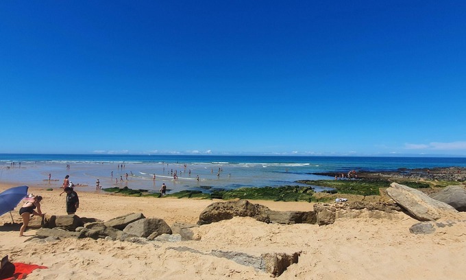 Praia das Macas Appartement | Awaiting you at Chez Nous the 1 bedroom home with a sea view. Sleeps 2 Guests