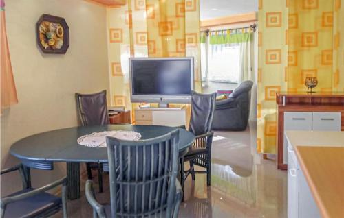 Espenau Appartement | Awesome Apartment In Espenau Ot Mnchehof With 3 Bedrooms And Wifi