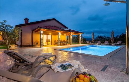Sveti Donat Maison | Awesome Home In Buzet With Wifi