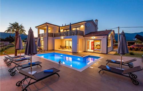 Sarsoni Maison | Awesome Home In Drazice With Wifi